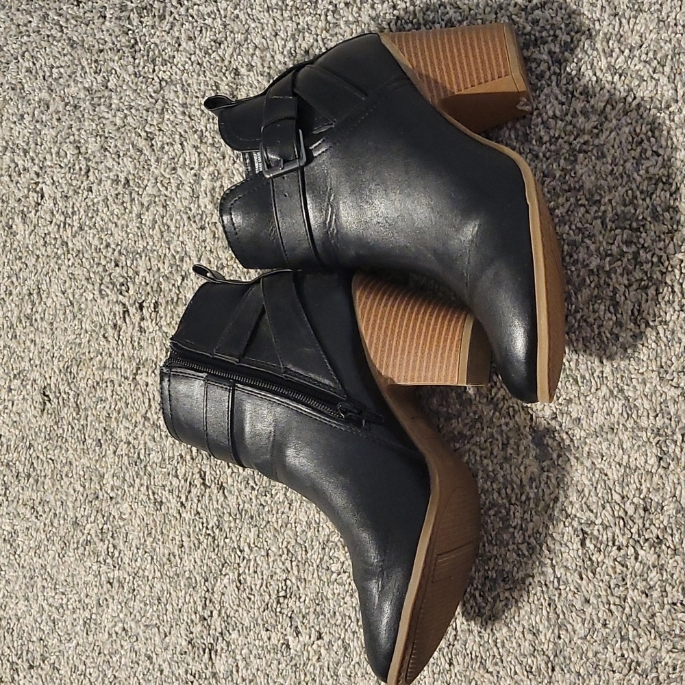 High heel booties